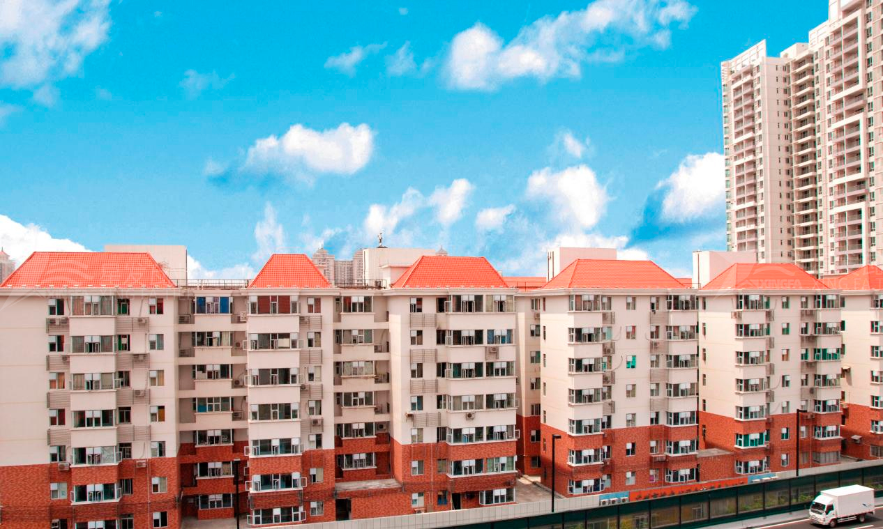 平改坡工程用合成樹脂瓦的優(yōu)勢，不僅僅是提升城市形象那么簡單！