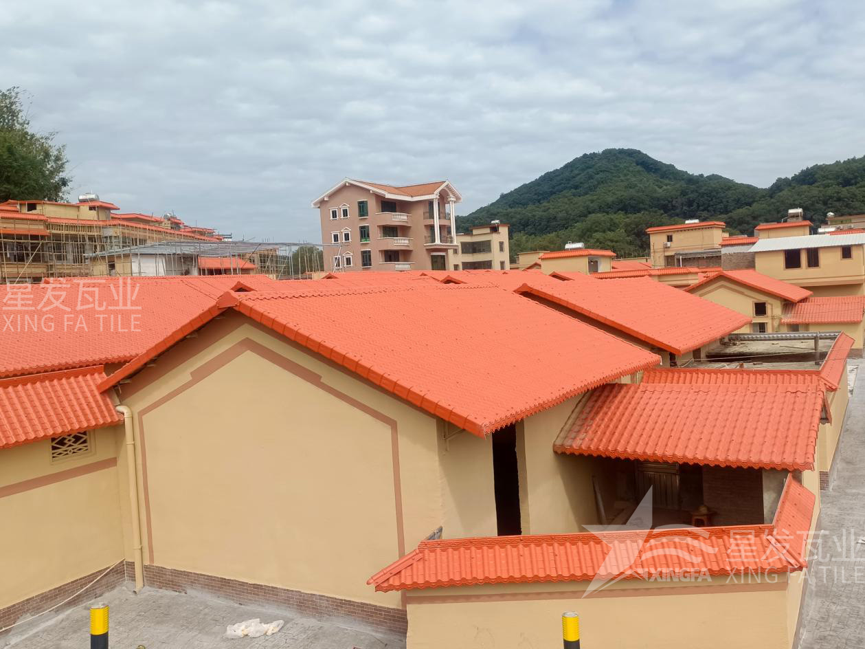 從傳統(tǒng)瓦片升級到合成樹脂瓦，讓農(nóng)村房屋煥發(fā)新生！