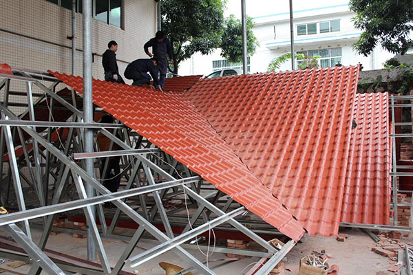 樹脂瓦具有哪些特性，是什么原因?qū)е聵渲弑粡V泛應(yīng)用呢